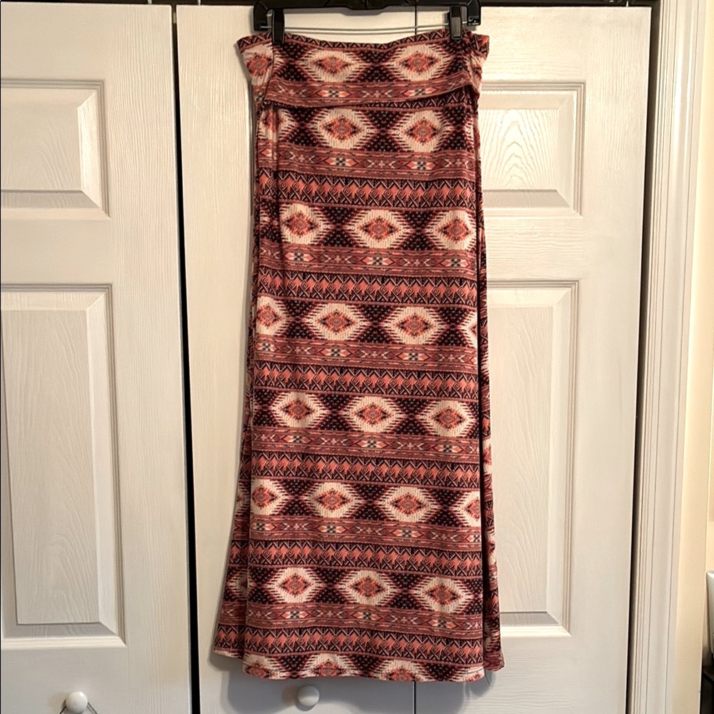 Hot Kiss Coral, Cream and Black Maxi Skirt large